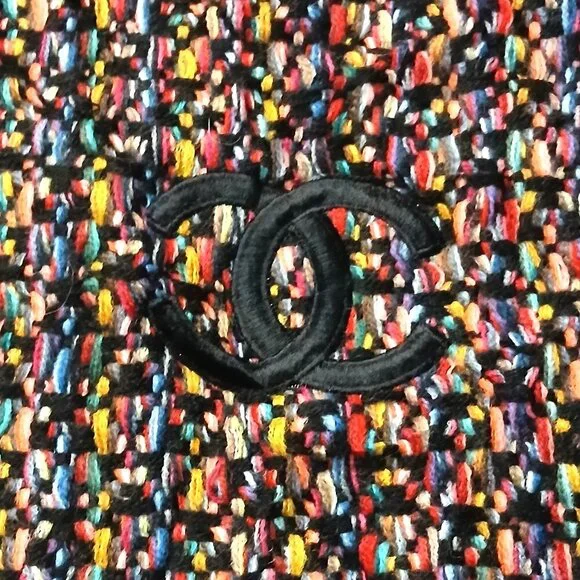 CHANEL Luxury Vintage Black & Red Multi-Color Woven Fringed Shawl Wrap Scarf - Picture 12 of 15